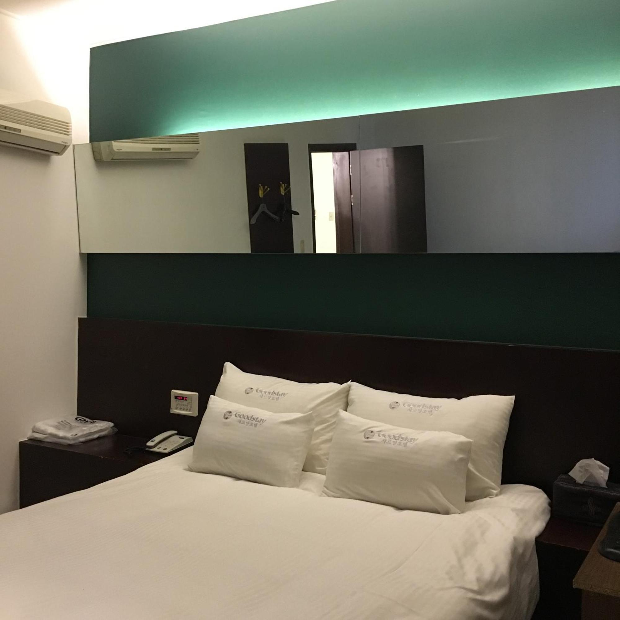 Charmant Hotel Mokpo Ruang foto
