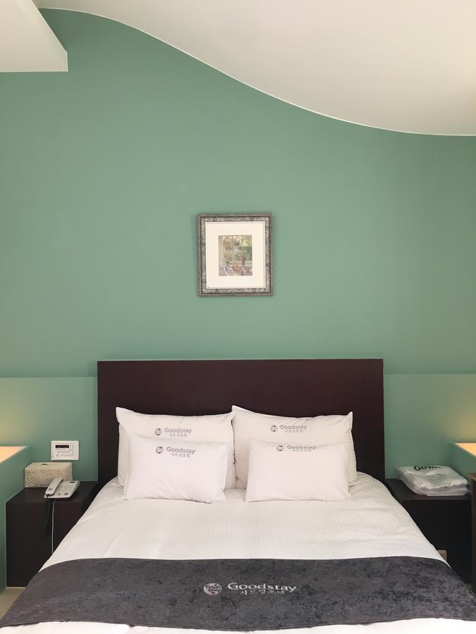 Charmant Hotel Mokpo Bagian luar foto