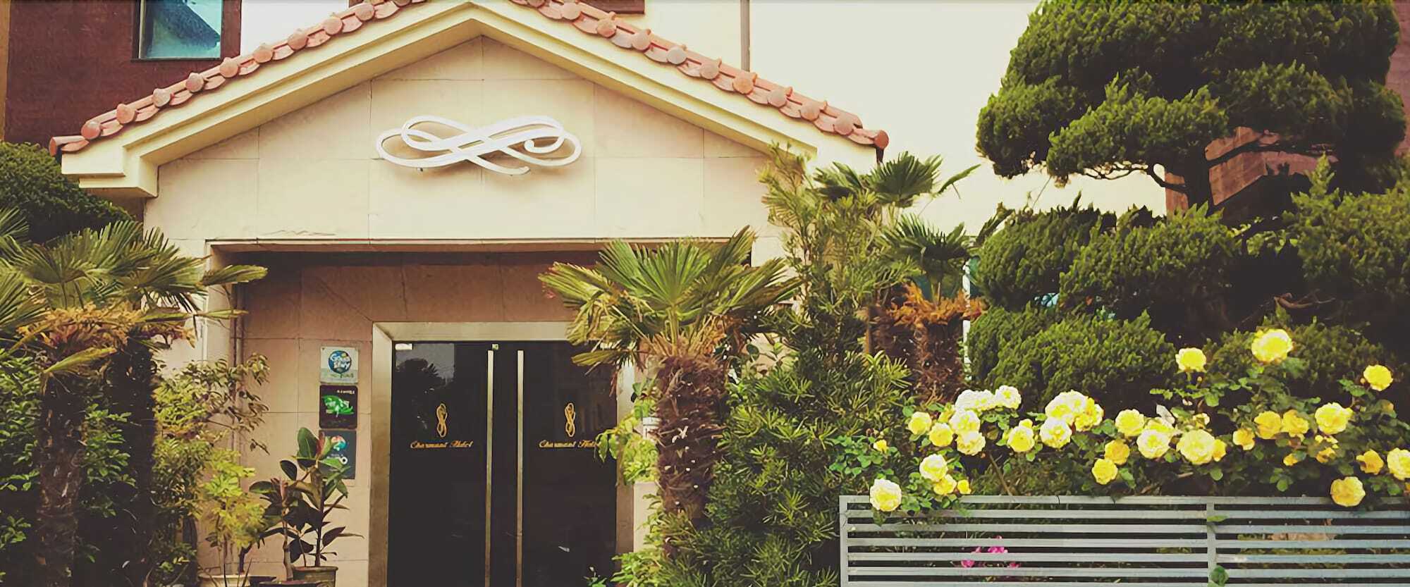 Charmant Hotel Mokpo Bagian luar foto